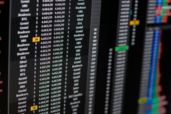 How to Use Your Smartphone's Camera for Microscope Imaging in Scientific Research?